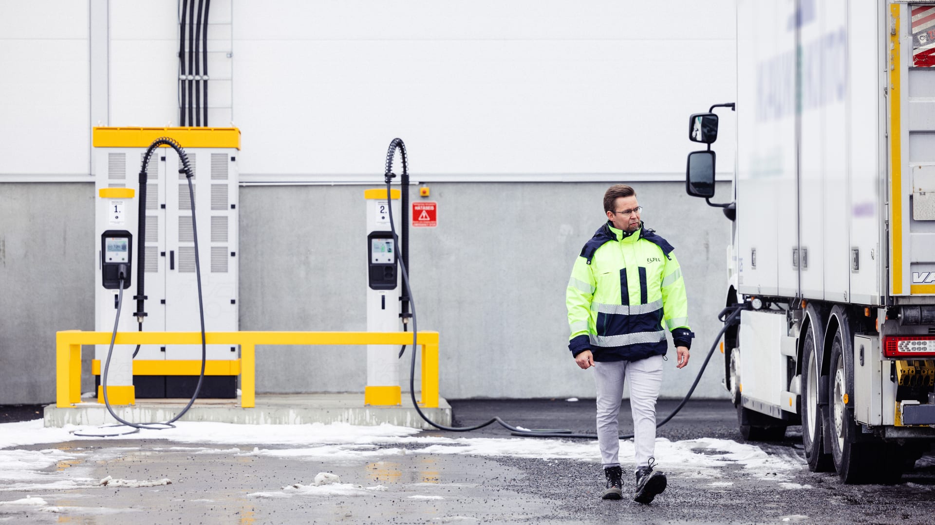 eltel_sahkolatausjarjestelmat_ammattiliikenne_hero_16_9