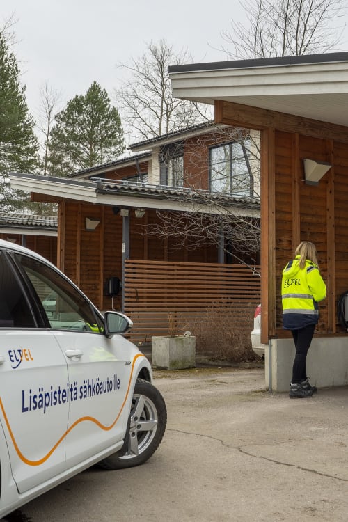 sahkoauton-lataus-kotitaloudet